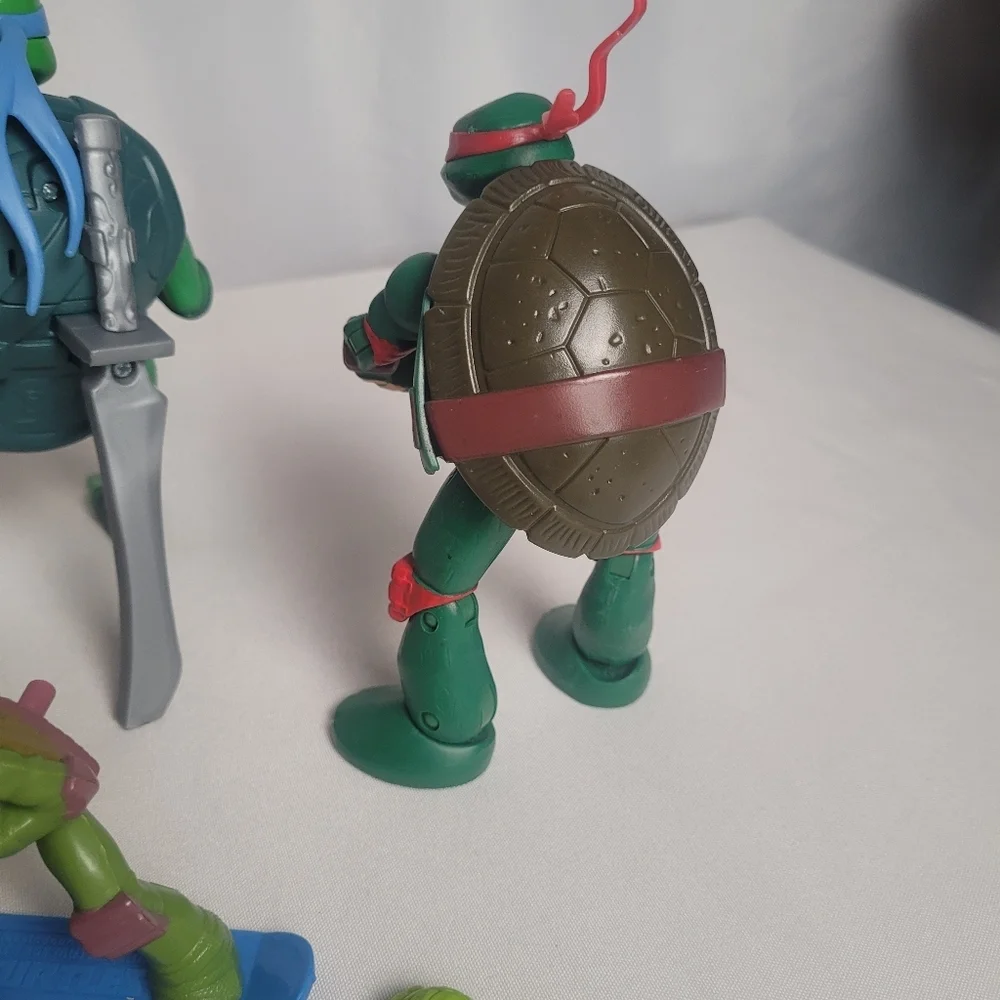 TMNT Teenage Mutant Ninja Turtles Lot Of Misc Figures & Weapons